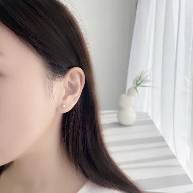 【UME.Acce】S999純銀磨砂4MM圓珠轉珠耳環(S999純銀 S999純銀耳環 轉珠耳環 鎖珠耳環 圓珠