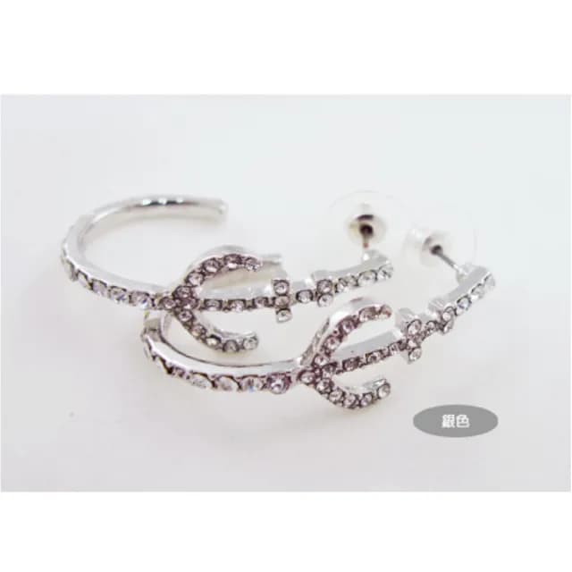 【Kaye歐美流行飾品】海錨鑲嵌水鑽半圓造型耳飾