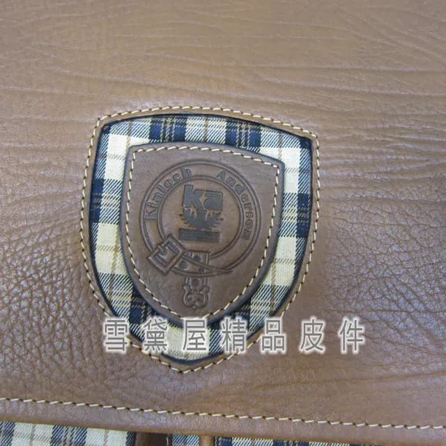 【Kinloch Anderson】情人節禮物 真皮 肩側包大容量可A4資料夾男士書包(真皮包包 100%進口牛皮革隨身物品)