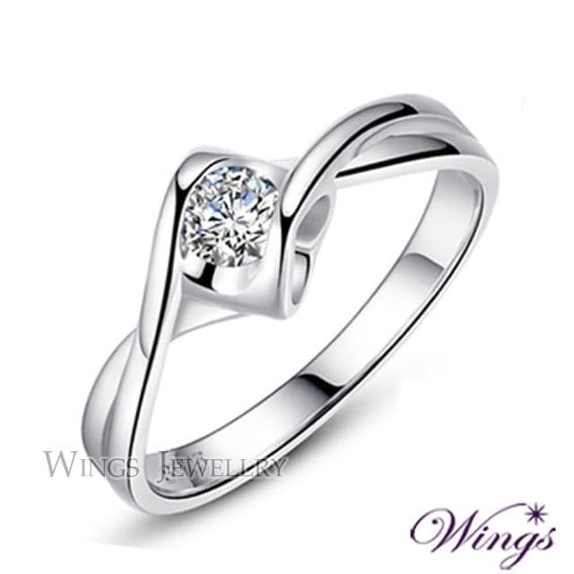 【WINGS】純銀八心八箭 戒指 知心 璀璨方晶鋯石擬真鑽戒(送禮 飾品 母親節 母親節禮物 禮盒 輕奢 質感)
