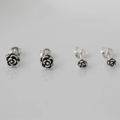 【玖飾時尚】925純銀雙色玫瑰花耳針耳環(925純銀)