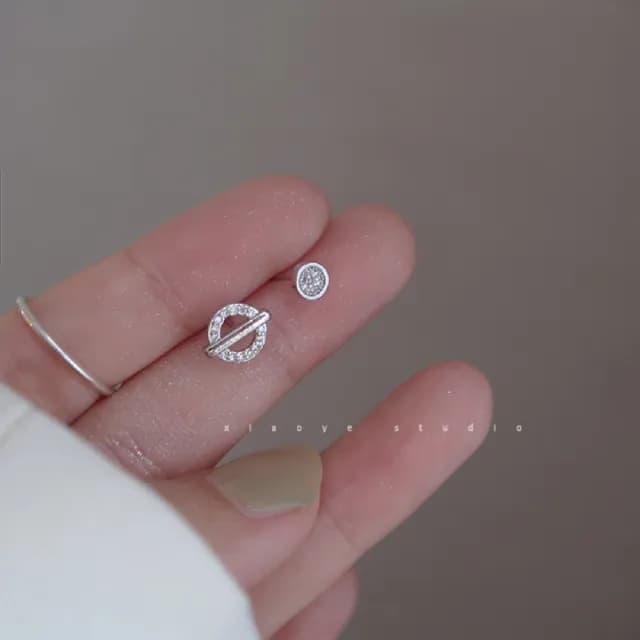 【TWINKLE】現貨☆耳環 925銀時尚設計不對稱圓圈耳環#TW0036(S925 金色/銀色)