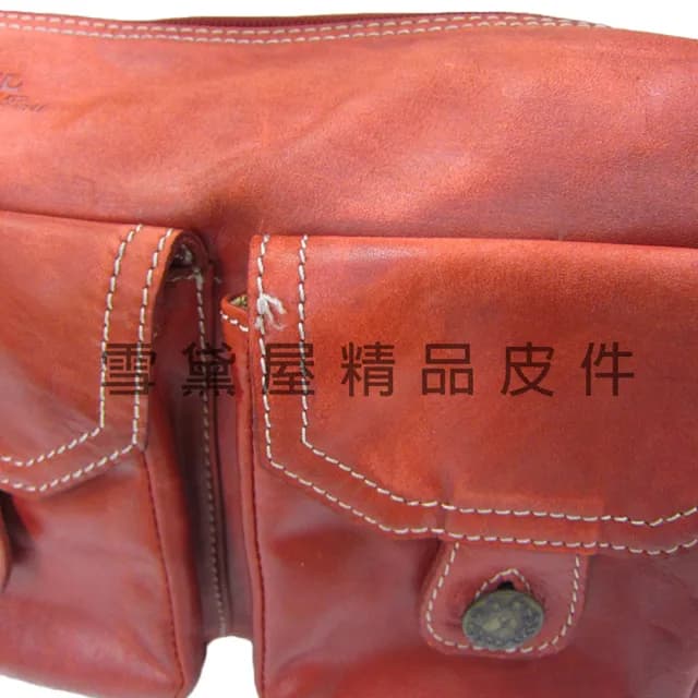 【SNOW.bagshop】情人節禮物 真皮 水餃包進口專櫃軟質皮革中容量(真皮包包 100%進口牛皮革材質復古個性肩背