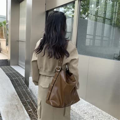 【MoonDy】母親節禮物 包包女 水桶包 新款 大容量 通勤包 A4包 皮革包包 水桶包韓國 單肩包 質感 寬肩帶