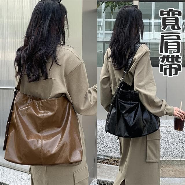 【MoonDy】母親節禮物 包包女 水桶包 新款 大容量 通勤包 A4包 皮革包包 水桶包韓國 單肩包 質感 寬肩帶