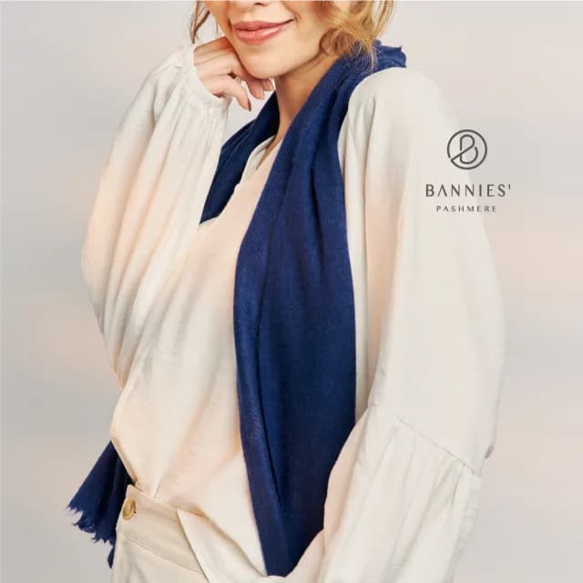 【BANNIES 喀什米爾圍巾】窄版素面｜海軍藍(男女皆適用 親膚 不刺癢)