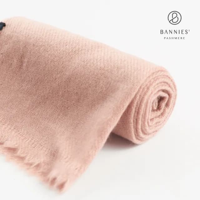 【BANNIES 喀什米爾圍巾】窄版素面｜藕粉(男女皆適用 親膚 不刺癢)