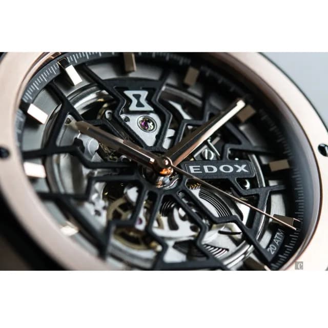 【EDOX 伊度】Delfin 魔幻巡洋系列鏤空潛水機械錶 送禮 禮物 推薦(E85303.357RN.NRN)