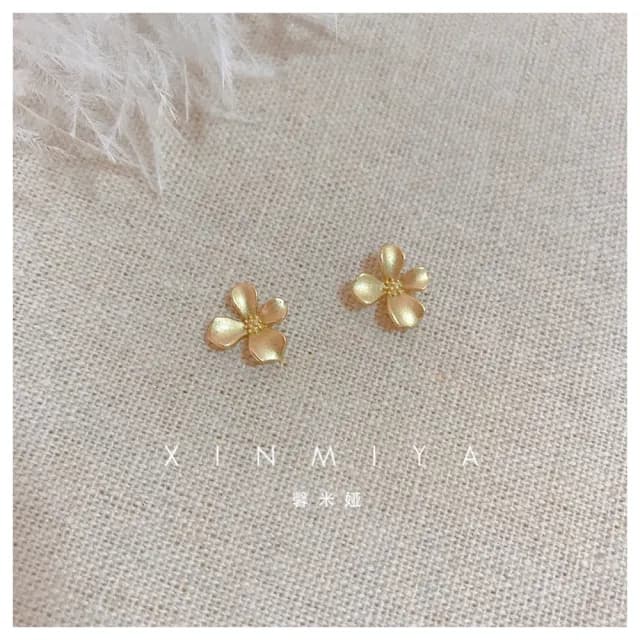 【HaNA 梨花】韓國．枝椏金色梔子花啞光微鑲耳環(針式 耳環 耳飾 耳圈 耳釘)