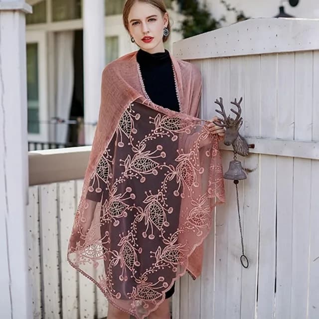 【Emi 艾迷】圍巾 優美復古花葉 蕾絲 棉麻薄圍巾