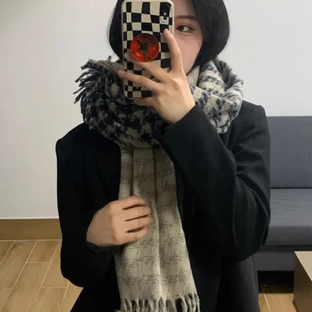 【La Morongo 樂木嚴選】秋冬氣質千鳥格流蘇圍巾一件(秋冬 圍巾 加厚 保暖 氣質)