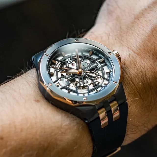 【EDOX 伊度】Delfin 魔幻巡洋系列鏤空潛水機械錶-43mm 送禮 禮物 推薦(E85303.357GR.NRN)