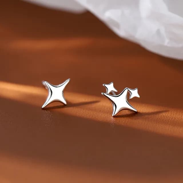 【Umi】璀璨星空星星銀河造型耳環(日韓時尚潮流女飾品 銀色耳飾 耳針 耳墜 耳釘 生日 情人節 禮物)