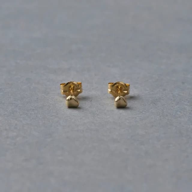 【ete】K10YG 小巧鵝卵石耳環(金色)