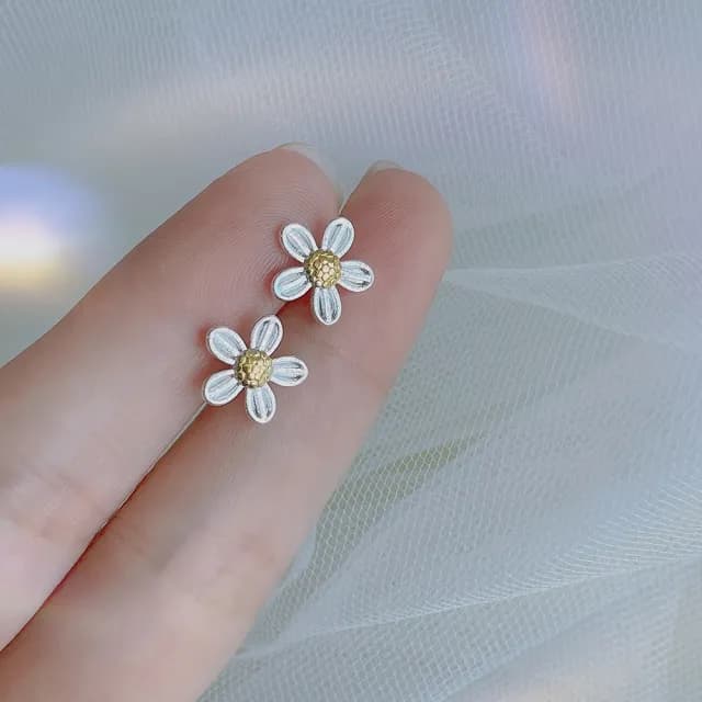 【Umi】可愛櫻花造型耳環(日韓風潮流女飾品 銀色耳飾 耳針 耳墜 耳釘 生日 情人節 禮物)