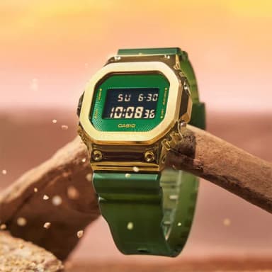 【CASIO 卡西歐】G-SHOCK 沙漠綠洲 半透明電子錶 送禮 禮物 推薦(GM-5600CL-3)