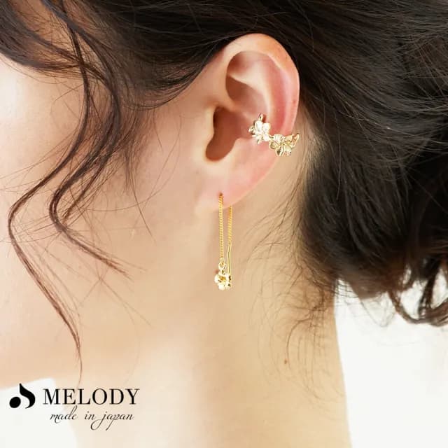 【日本MELODY ACCESSORY】日本製優雅浪漫花朵造型長耳環 垂墜吊墜穿式長形耳飾 日式輕珠寶(銀色)
