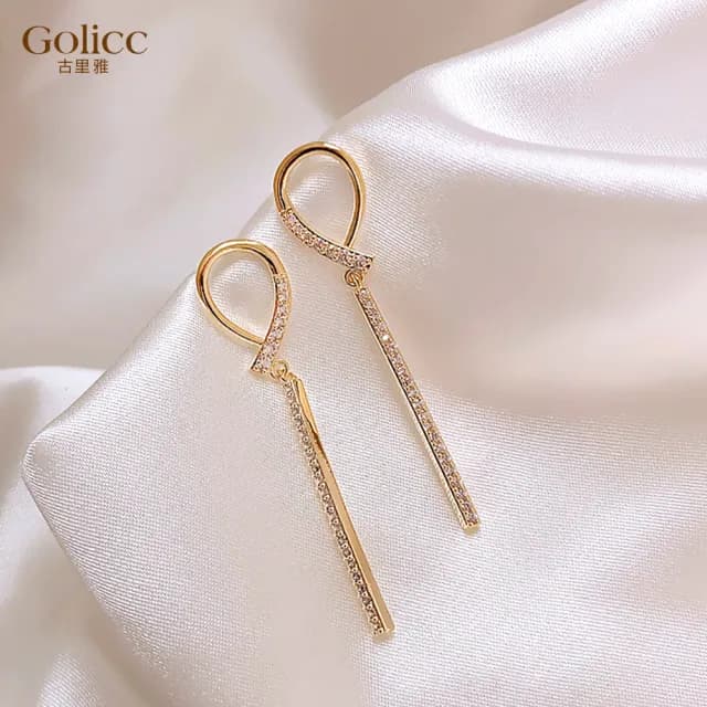 【Golicc】耳環 輕奢 水鑽 長款(七夕 情人節 生日 飾品 耳飾 耳墜 禮物)
