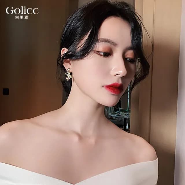 【Golicc】耳環 花瓣 珍珠(七夕 情人節 生日 飾品 耳釘 耳飾 耳墜 禮物)