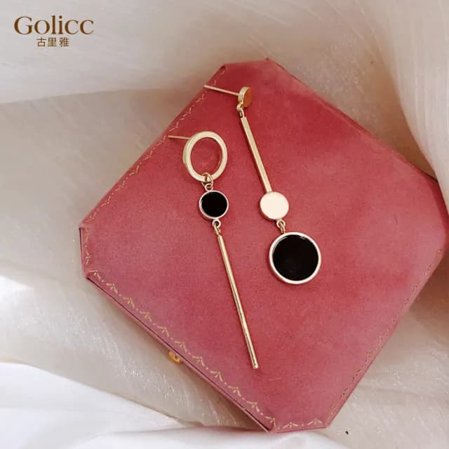 【Golicc】耳環 不對稱 長款(99購物限定 生日 飾品 耳釘 耳飾 耳墜 禮物)