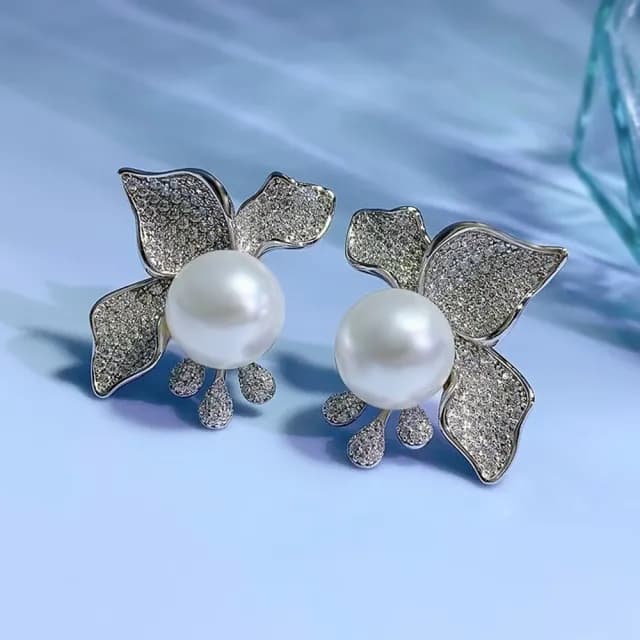 【米蘭精品】現貨+預購 珍珠耳環925純銀耳針(12mm貝珠花形鑲鑽女飾品聖誕節交換禮物74gh29)