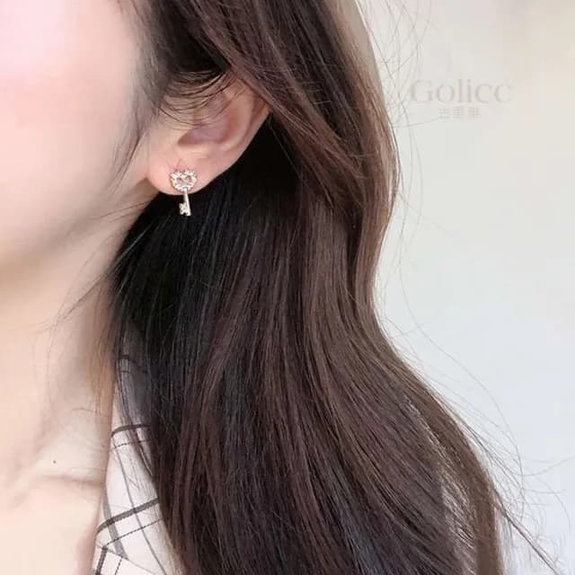 【Golicc】耳環 韓國 鑰匙 鑲鑽 愛心(99購物限定 生日 飾品 耳釘 耳飾 耳墜 禮物)
