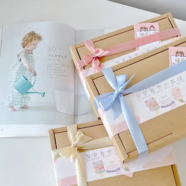 【Liannebaby】粉森林梅花鹿熊熊 彌月禮盒寶寶帽 圍兜(滿月禮 收涎禮物 週歲禮 彌月禮盒)