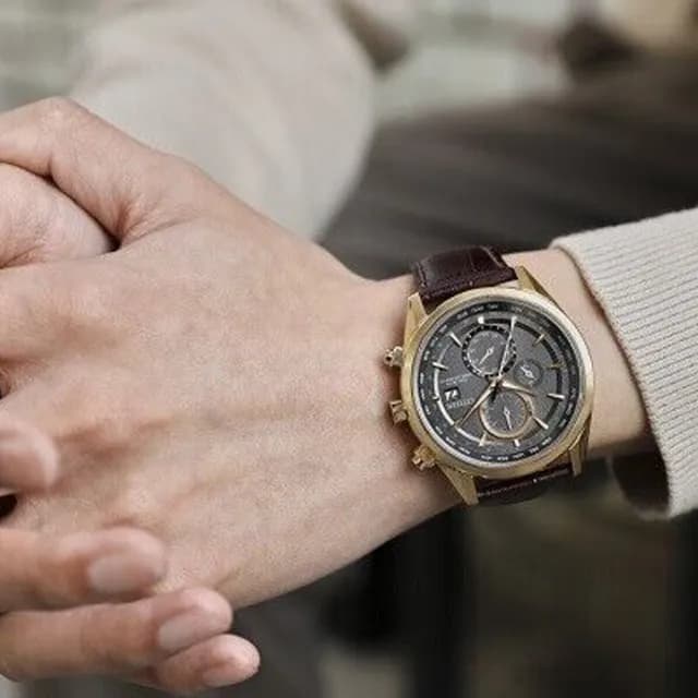 【CITIZEN 星辰】GENTS 時尚 藍寶石鏡面 光動能電波計時手錶 手錶 男錶 畢業 禮物 推薦(AT8263-10H)