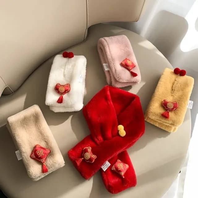 【橘魔法】福氣祥雲立體毛絨保暖圍脖(大紅 圍巾 過年 新年 寒流 配件 兒童 女童 男童 童裝 保暖 交換禮物)