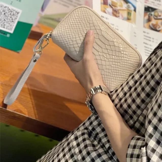 【MoonDy】情人節禮物 包包 包包 錢包 手拿包 手拎包 拉鍊錢包 真皮包包 錢包 小包包 奶茶色包包 拉鍊長夾