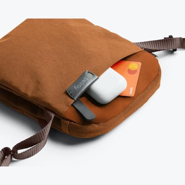 【Bellroy】城市斜背包 側背包 小包 收納隔層 母親節 送禮 禮物(橘棕色)