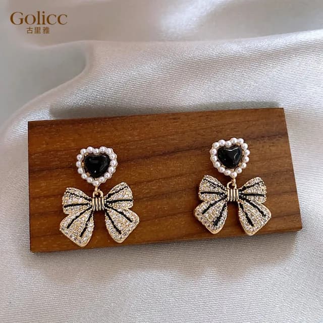 【Golicc】耳環 珍珠 蝴蝶結(七夕 情人節 生日 飾品 耳釘 耳飾 耳墜 禮物)