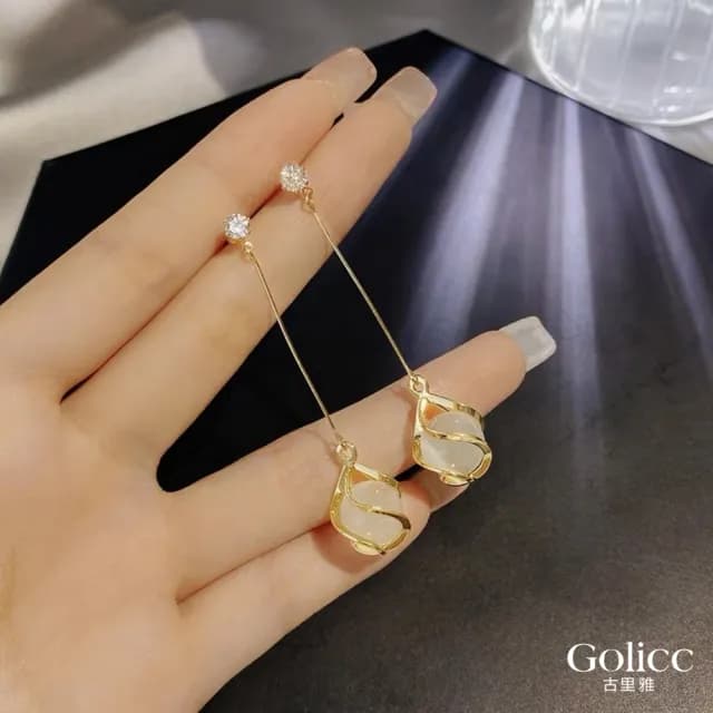 【Golicc】耳環 韓版 鋯石 星星(七夕 情人節 生日 飾品 耳釘 耳飾 耳墜 禮物)