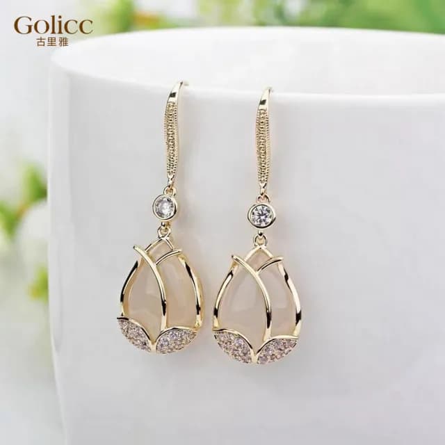 【Golicc】耳環 韓版 鬱金香 花朵(七夕 情人節 生日 飾品 耳釘 耳飾 耳墜 禮物)