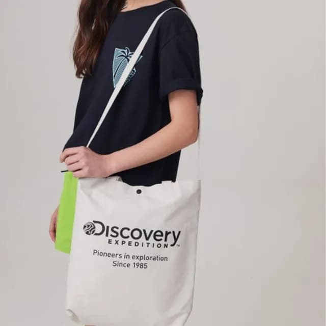 【Discovery】情人節禮物 DISCOVERY 防潑水 帆布袋 側背包(防水包 米白 托特包)