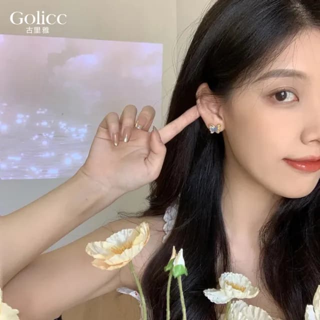 【Golicc】耳環 立體 藍色 蝴蝶(七夕 情人節 生日 飾品 耳釘 耳飾 耳墜 禮物)