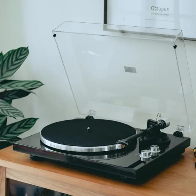 【賽塔林 Syitren 台灣總代理】HIFI級 黑膠唱片機/可連結藍芽裝置/藍芽射出/無損音質(保固一年/SN35)
