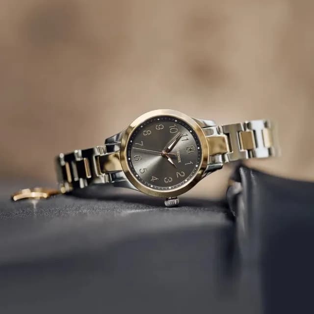 【VICTORINOX 瑞士維氏】Alliance 都會簡約時尚腕錶 畢業禮物 送禮 推薦(VISA-241841)