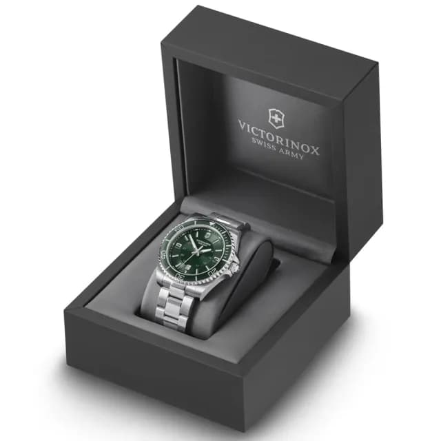 【VICTORINOX 瑞士維氏】Maverick 經典簡約石英腕錶 七夕 情人節 送禮 推薦(VISA-241934)