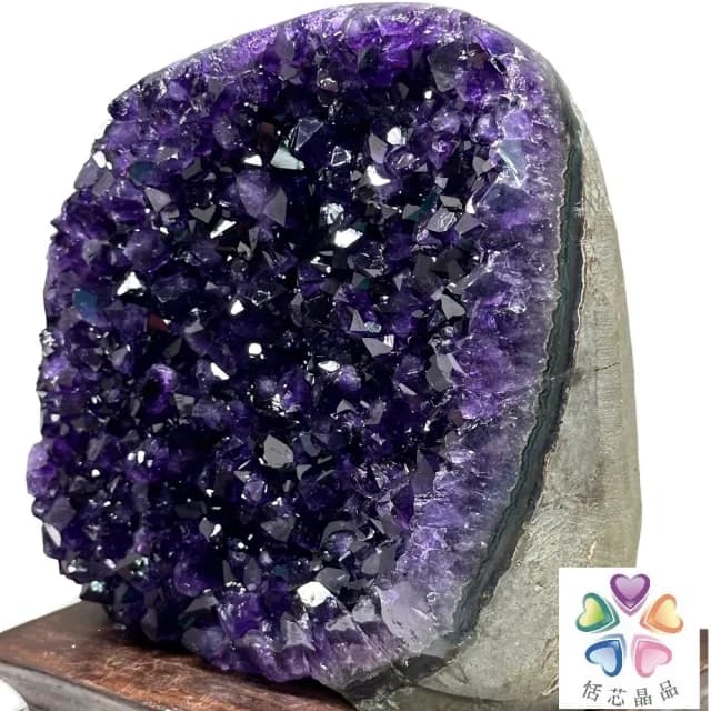 【恬芯晶品】ZA4頂級烏拉圭帝王紫水晶開運招財(辦公室消磁淨化風水財運業績財位招貴人紫晶鎮新年禮物新春)