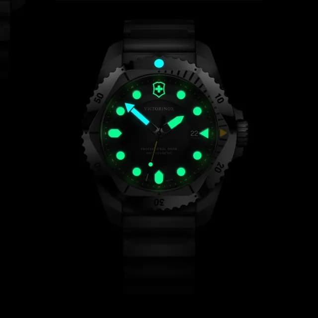 【VICTORINOX 瑞士維氏】DIVE PRO系列 潛水石英腕錶 父親節 禮物  送禮 推薦(VISA-241990)