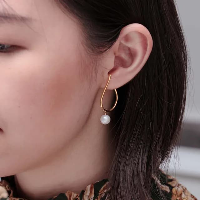 【Olivia Yao Jewellery】無耳洞設計垂墜珍珠夾式耳環/耳窩夾(Ms.Y Collection)