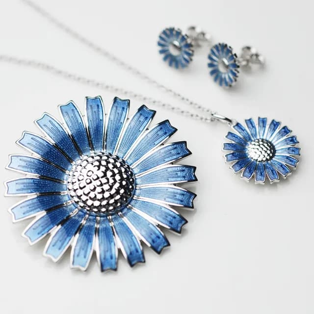 【Georg Jensen 喬治傑生】Daisy 純銀藍瓷琺瑯雛菊針式耳環11mm