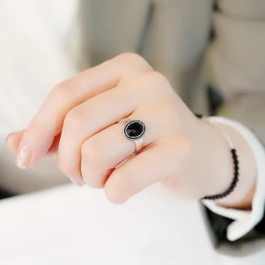 【BLUMA】黑瑪瑙戒指 復古戒指 古典王妃純銀戒指(水晶 個性 食指戒 可調式女生戒子 飾品禮盒 母親節禮物)