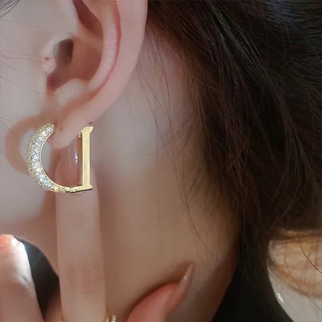 【LEEHER】女生/字母耳環/k金耳環/金色耳環/鋯石耳環/生日禮物/大耳環/環狀耳環/易扣式耳環/復