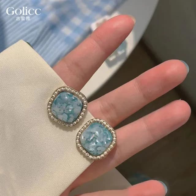 【Golicc】耳環 復古淡藍琥珀 貝殼碎片(七夕 情人節 生日 飾品 耳釘 耳飾 耳墜 禮物)