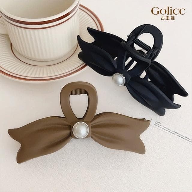 【Golicc】髮夾 典雅復古 珍珠蝴蝶結抓夾(母親節 生日 情人節 髮飾 頭飾 鯊魚夾 抓夾 禮物)
