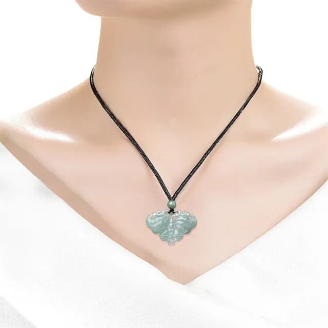 【Paiya 派亞】A貨翡翠藍水蝴蝶雙面雕工吊墜糯種玉石掛件女款玉佩玉器(過節送禮/交換禮物)