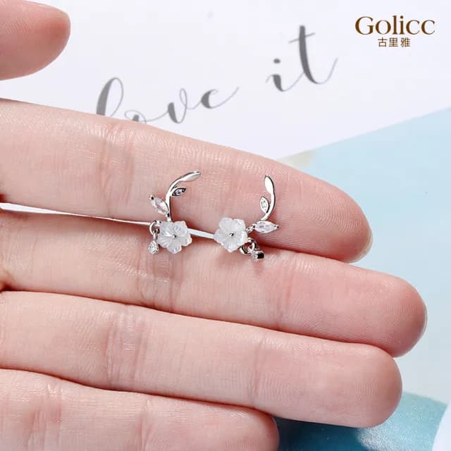 【Golicc】耳環 優美雕刻 貝殼花(七夕 情人節 生日 飾品 耳釘 耳飾 耳墜 禮物)