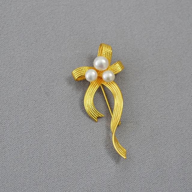 【MoonDy】配飾 別針 禮物 復古胸針 珍珠胸針 蝴蝶結胸針 絲帶別針 造型胸針 金屬胸針 金色胸針